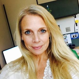 Headshot of Angie Eaton